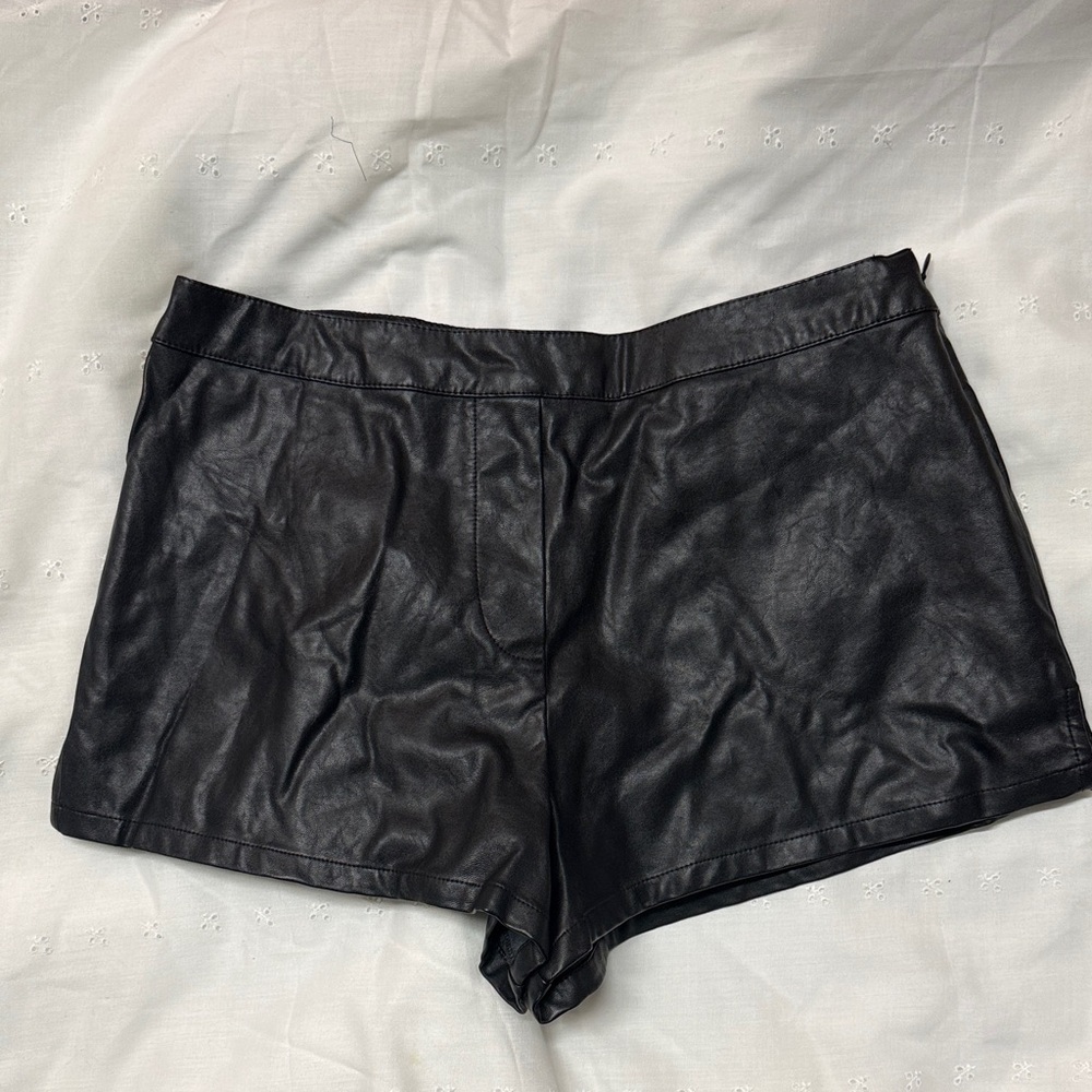 Victoria's Secret Black vegan faux leather shorts size small